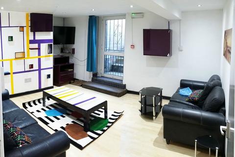 6 bedroom terraced house to rent, Delph Mount, Leeds, LS6