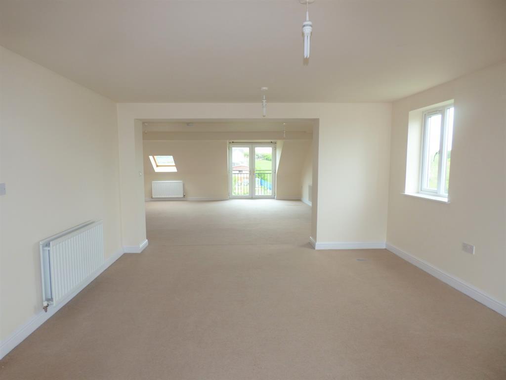 View, Stanley Road, Ainley Top, Huddersfield, HD3 3GD 3 bed