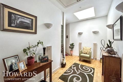 undefined, Corton Long Lane, Lowestoft