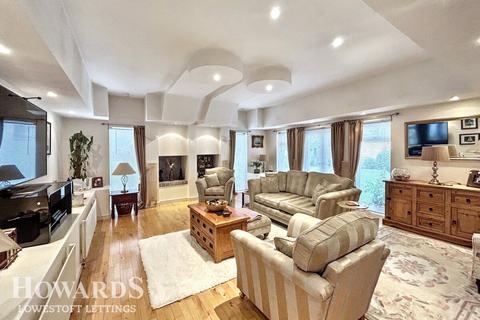 undefined, Corton Long Lane, Lowestoft
