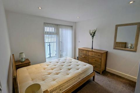 1 bedroom apartment to rent, Altamar, Kings Road, Swansea, SA1 8PY