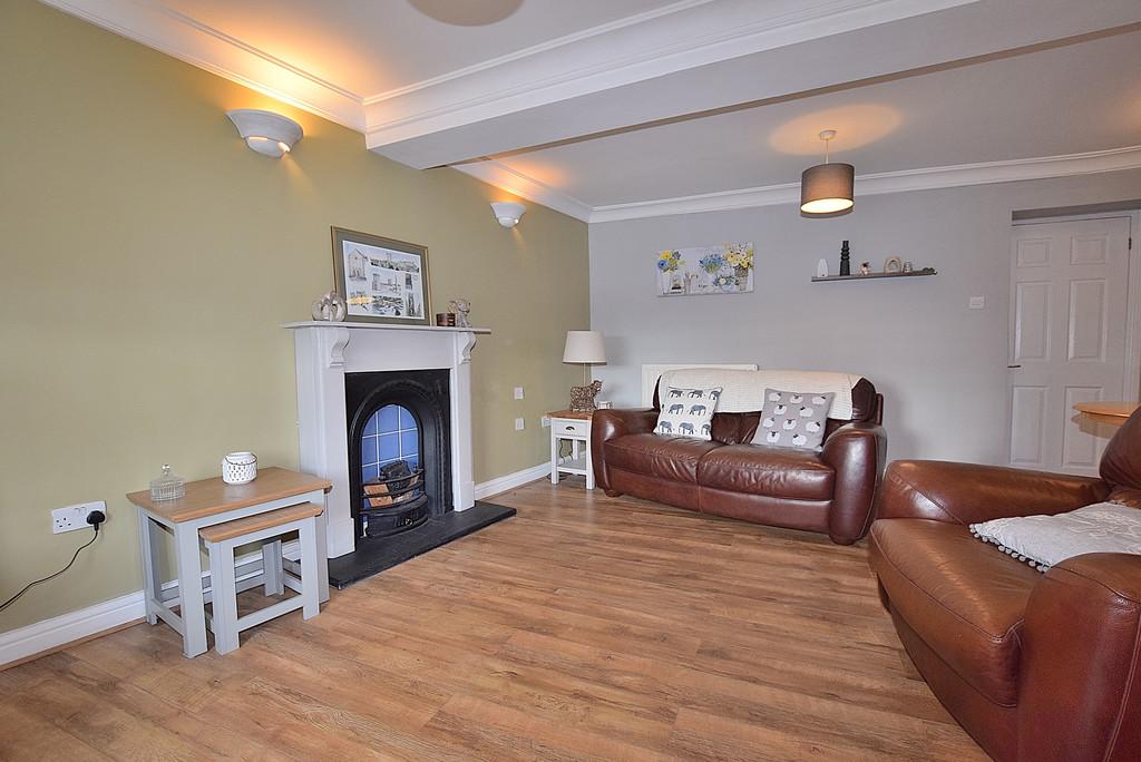 Living room alt 01