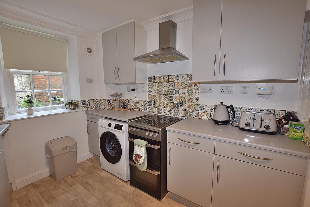 Kitchen 01