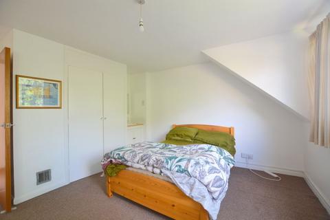 2 bedroom maisonette for sale, Westfield Park, Hatch End