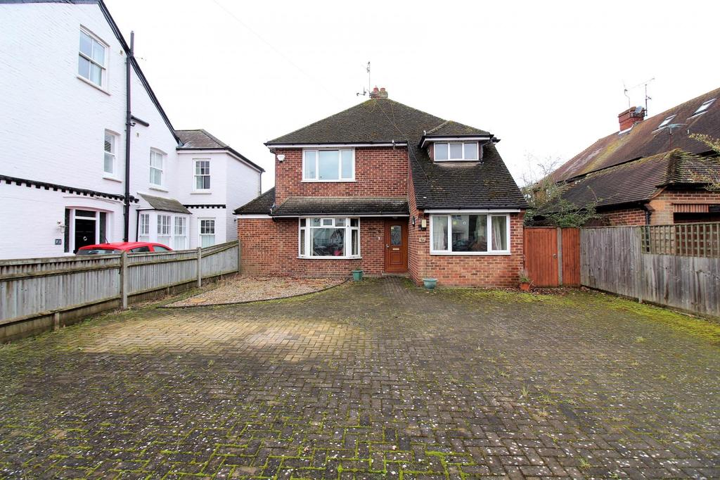 Glade Road, Marlow 3 bed detached house £850,000