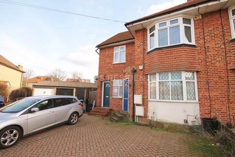 2 bedroom maisonette to rent, Barnard Gardens, New Malden