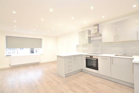 2 bedroom terraced house to rent, Georgian Court, Barnet EN5