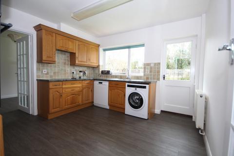 3 bedroom detached bungalow to rent, Ifold, West Sussex