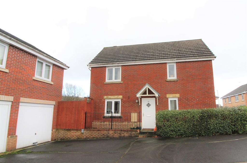 Woodside Drive, Newbridge 3 bed semidetached house £188,850