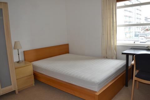 2 bedroom apartment to rent, Quadrangle, City Centre