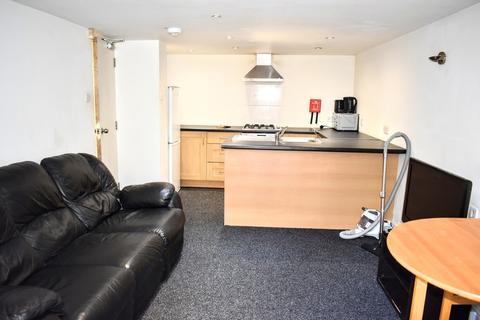 2 bedroom apartment to rent, Lausanne Road, Withington, Manchester