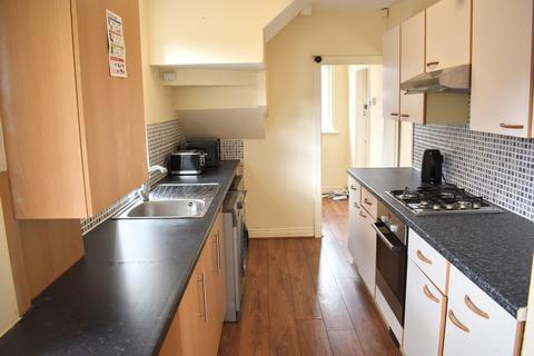 4 bedroom semi-detached house to rent, Alverstone Road, Withington, Manchester