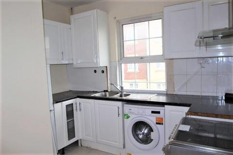 3 bedroom flat to rent, Chislehurst Road, Orpington, Kent, BR6 0DF