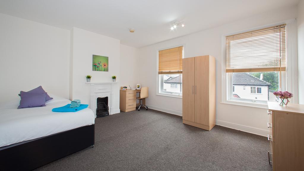 8 Hessle Avenue