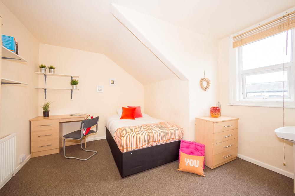 10 Hessle View
