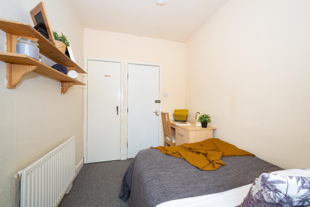 24 Hessle Terrace