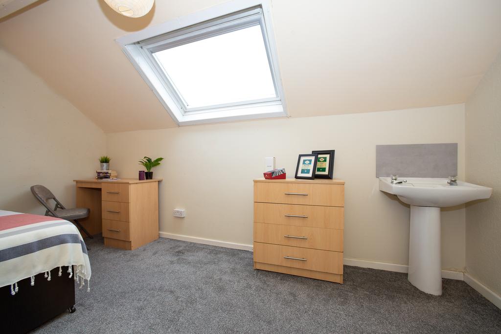 24 Hessle Terrace