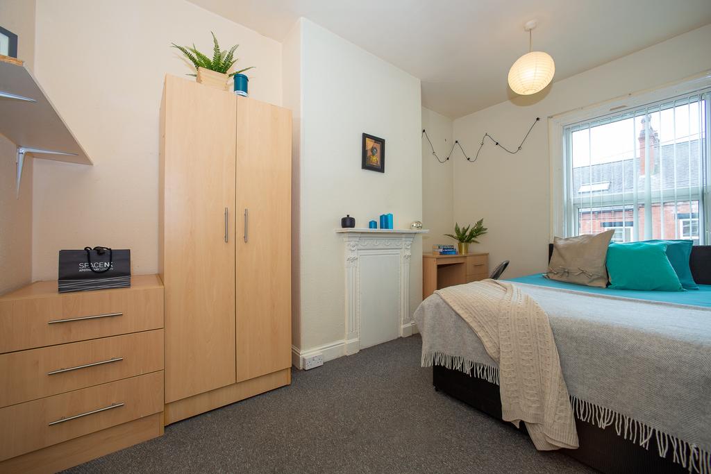 24 Hessle Terrace