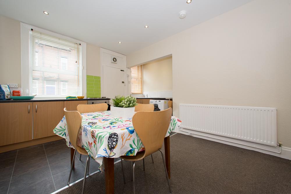 47 Headingley Avenue