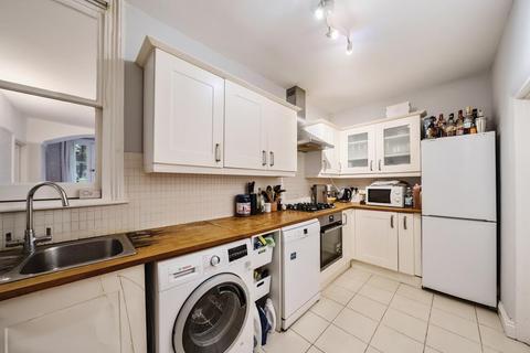 2 bedroom apartment to rent, Cardigan Road,  Richmond,  TW10
