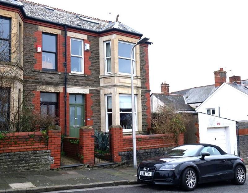 1 Plassey Square, Penarth, The Vale Of CF64 1HB 4 bed end of