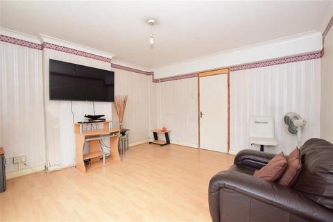 2 bedroom flat for sale - Priory Road, London