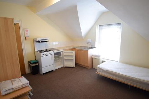 1 bedroom flat to rent, Pencisely Road,, Cardiff