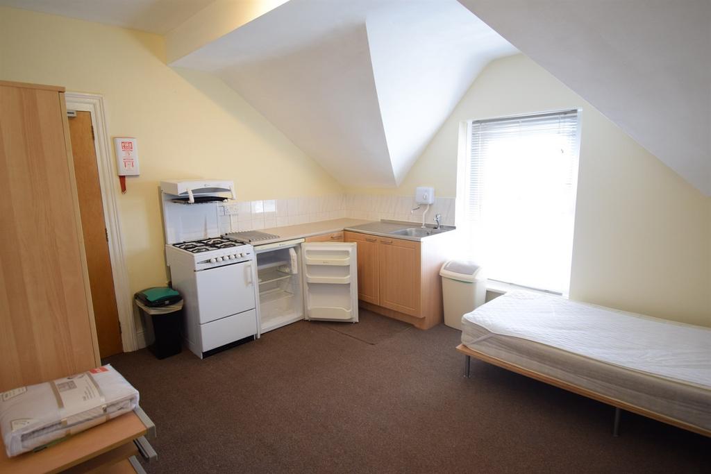 Flat 8