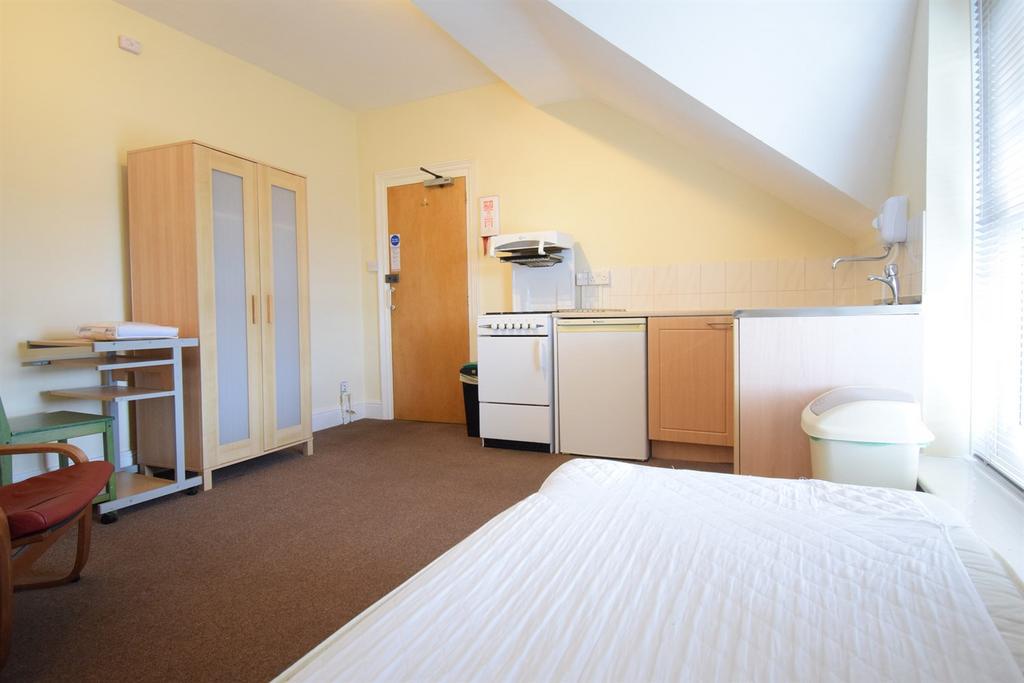 Flat 8