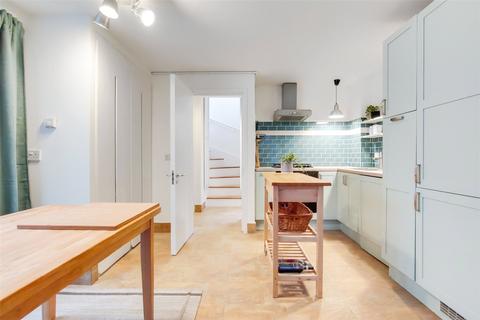 1 bedroom apartment to rent - Voss Street, London, E2