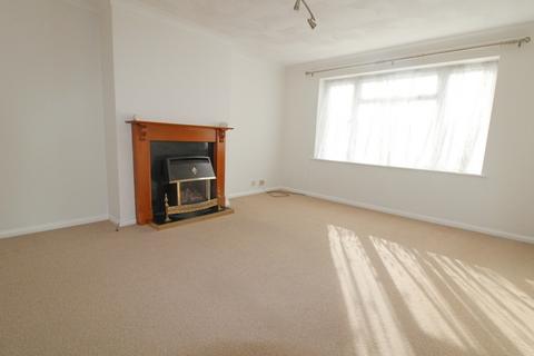 2 bedroom flat to rent, Harlands Road, Haywards Heath, RH16