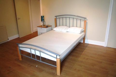 1 bedroom in a house share to rent, Oxford Road, Berkshire RG30