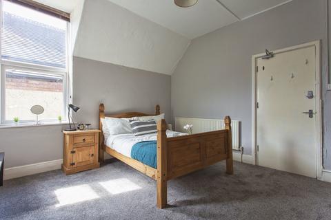 5 bedroom semi-detached house to rent - Hamilton Drive, Nottingham