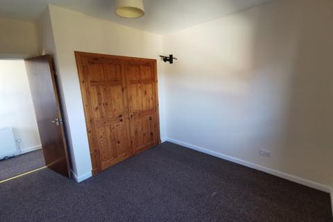 2 bedroom flat to rent, Kelso Place, Kirkcaldy, KY2