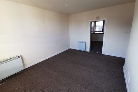 2 bedroom flat to rent, Kelso Place, Kirkcaldy, KY2