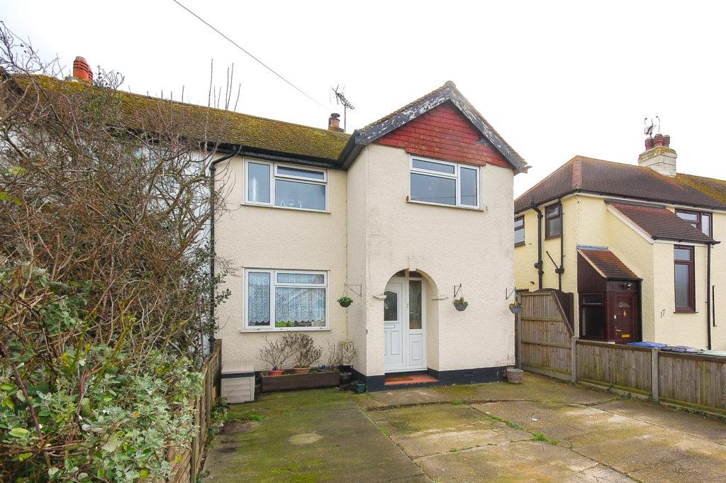 Poplar Drive, Herne Bay 3 bed semidetached house £299,999