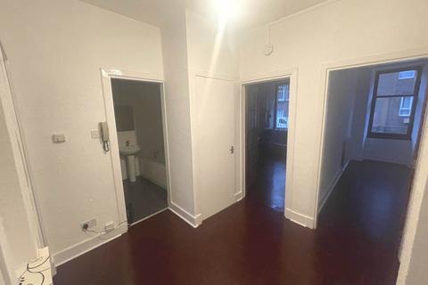 2 bedroom flat to rent, Renfield Street, Renfrew