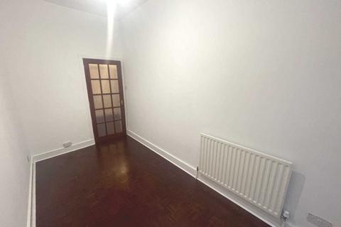 2 bedroom flat to rent, Renfield Street, Renfrew