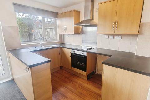 3 bedroom terraced house to rent, Tamar Close