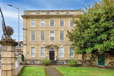 2 bedroom apartment for sale, St. Margarets Street, Bradford on Avon BA15