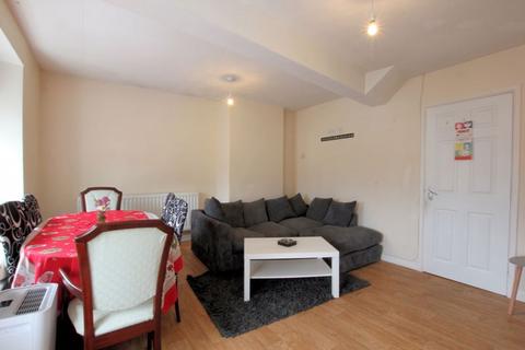 2 bedroom apartment for sale, St. Margarets Street, Bradford on Avon BA15