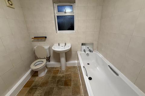 3 bedroom terraced house to rent, BIRCHWOOD LANE, SOMERCOTES