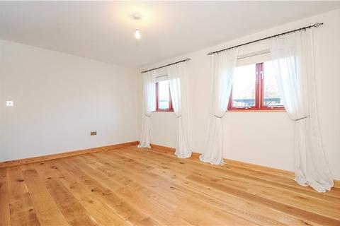 2 bedroom semi-detached house to rent, Broadcommon Road, Hurst, Reading, RG10