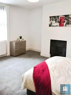 1 bedroom in a house share to rent, Trinity Street, Huddersfield, West Yorkshire, HD1