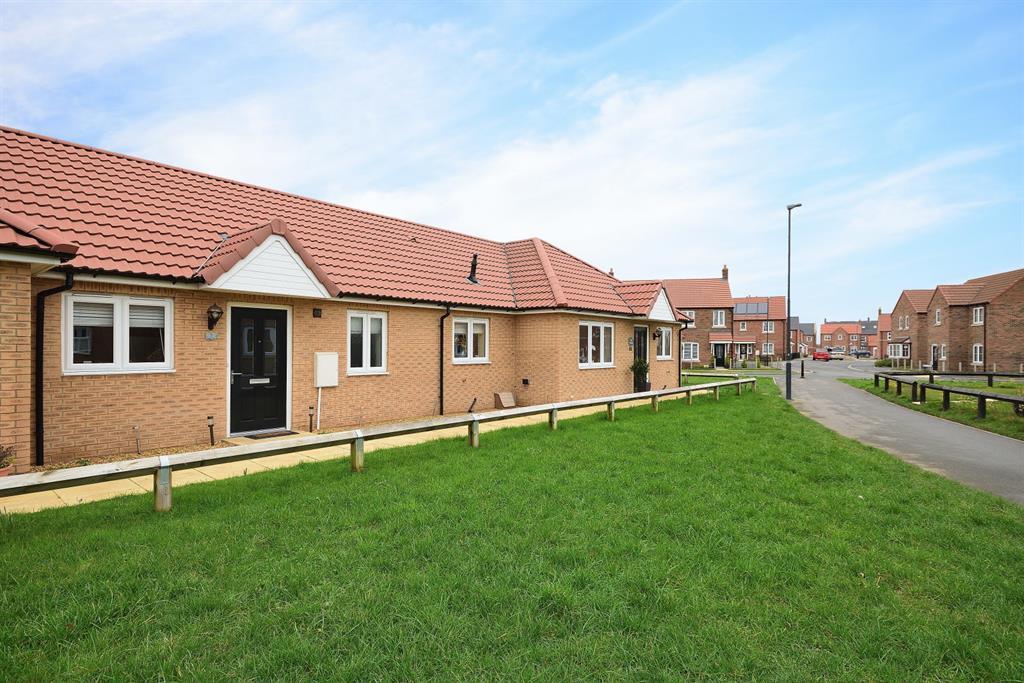 Poppy Drive, Sowerby, Thirsk, YO7 3SJ 2 bed terraced house £199,999