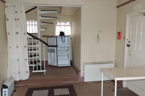 1 bedroom flat to rent, Flat 1 192 Hinckley Road LE3 0UX