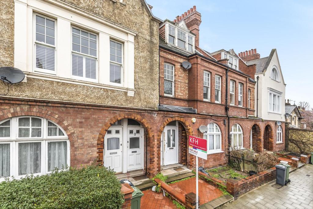 Hillside Road, Streatham Hill 4 bed £565,000