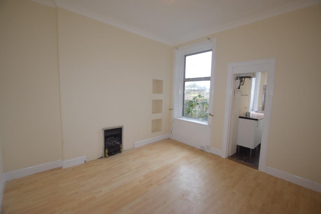 Bonnyton Road, Kilmarnock, East Ayrshire, KA1 2LZ 1 bed flat £325 pcm