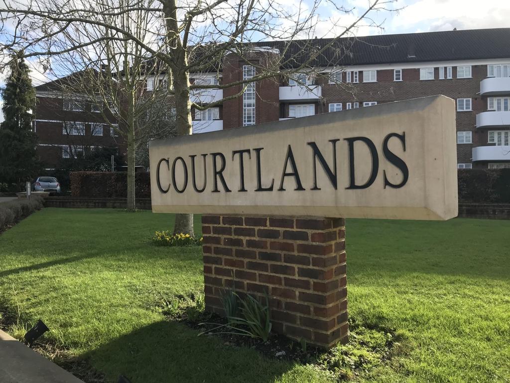 Courtlands Estate, Sheen Road, Richmond, TW10 House £30,000