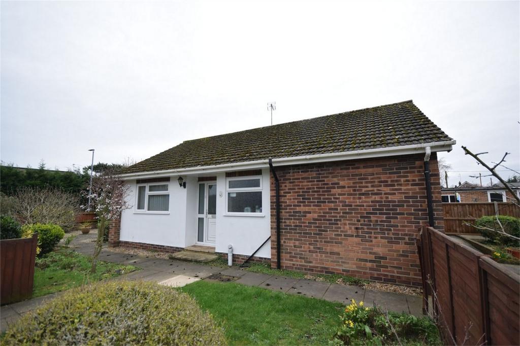 Gunton Lane, Costessey, Norwich, Norfolk, United Kingdom 2 bed semidetached bungalow £200,000